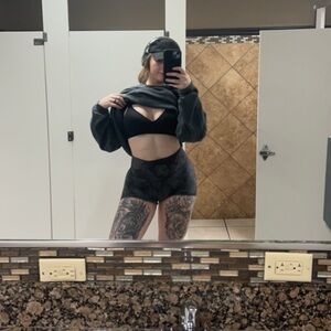 Lululemon Align HR Short 6’ Size 6 Floral Print